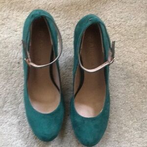 Alegra K Emerald Green Pump Style Shoe with Ankle Strap and 5 Inch Heel-Size 9.5